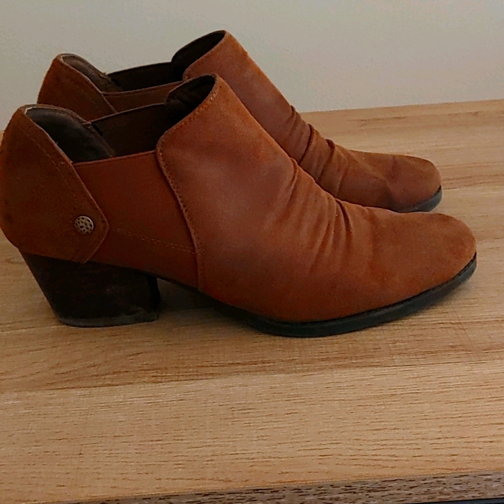 Brown boots